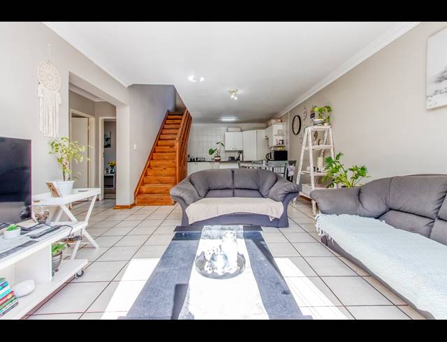 4 BEDROOM DUPLEX RENTED IN ALLEN'S NEK